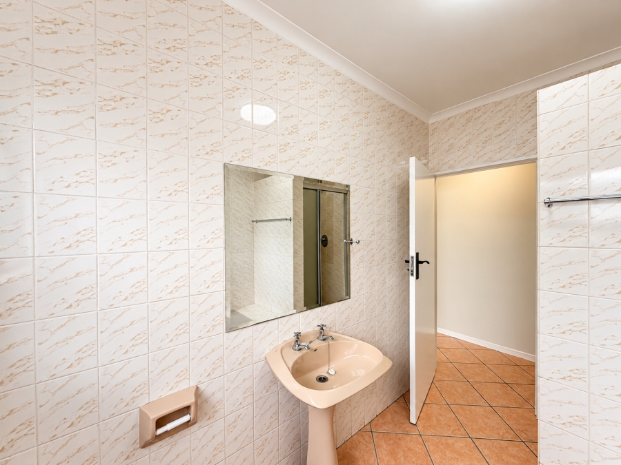4 Bedroom Property for Sale in Bothasig Western Cape